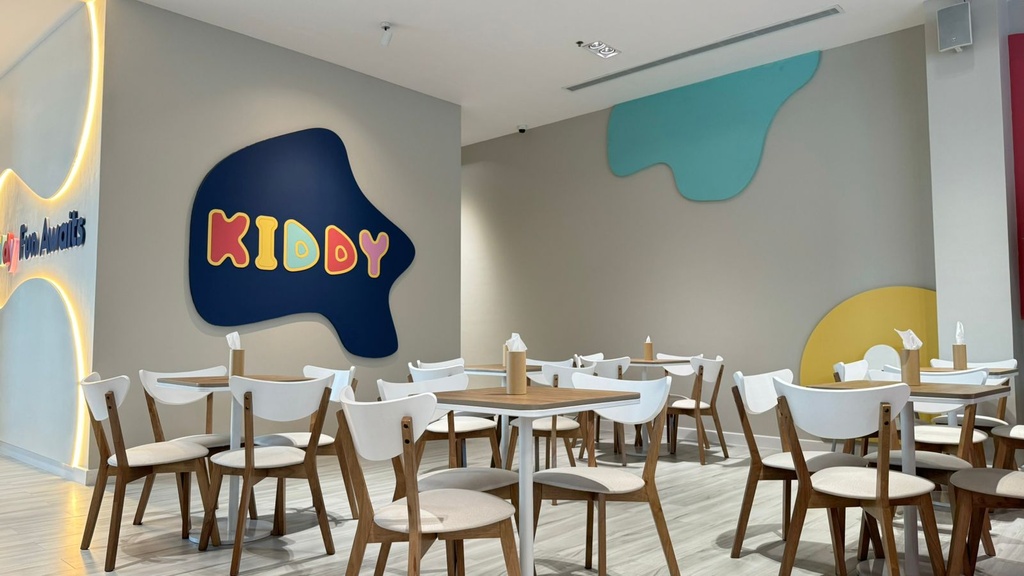 Two Hours of Fun Play in Kiddy 