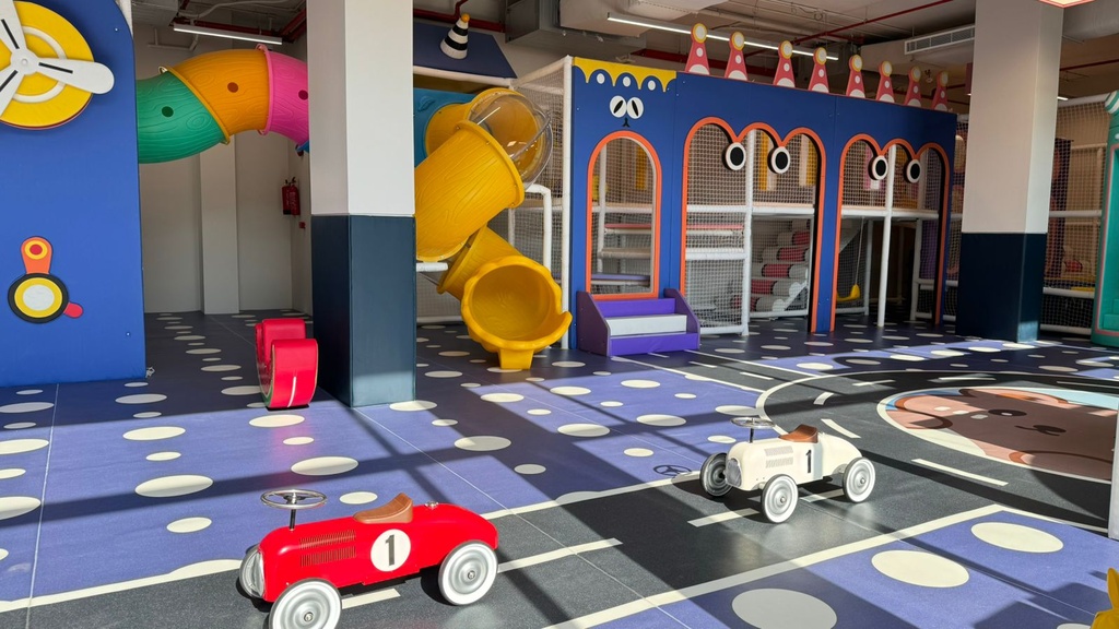 Two Hours of Fun Play in Kiddy 