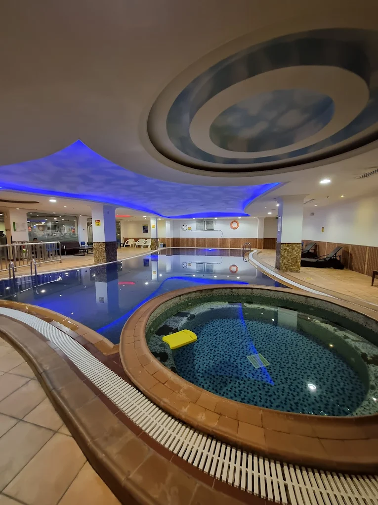 Swimming Training in Khobar (DoubleTree Hotel) – Daytime Sessions [Girls Only]