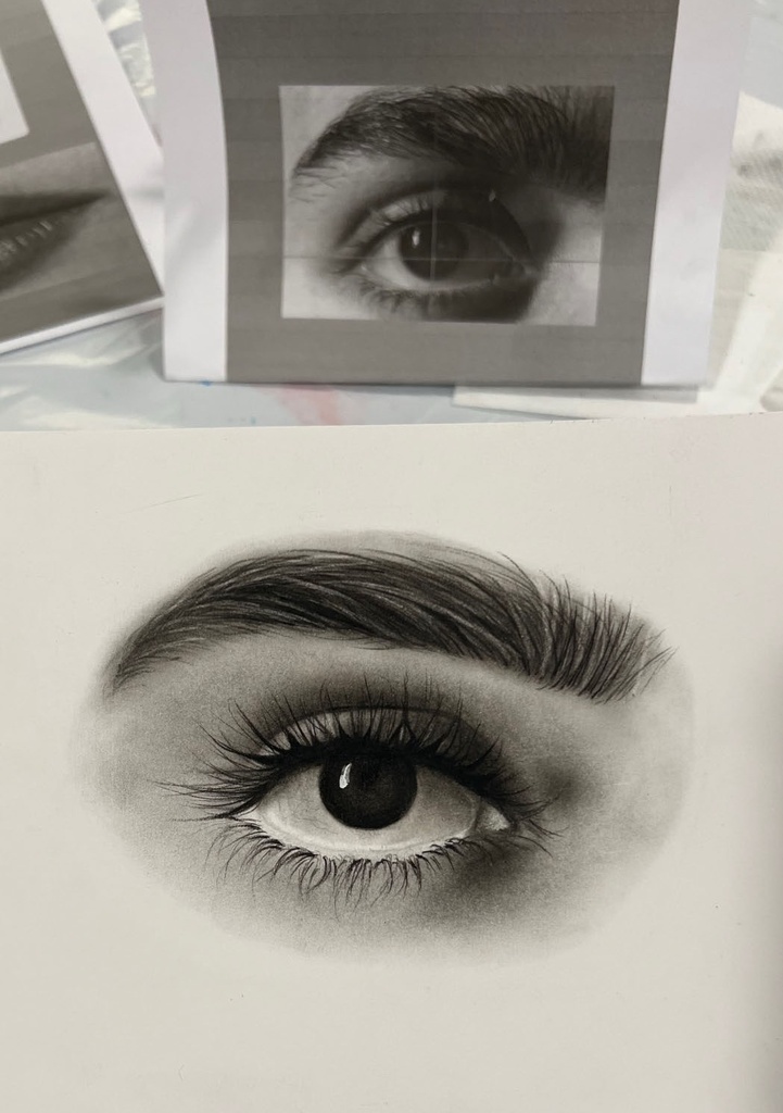 ورشة رسم العين بالرصاص للشابات (يوم واحد)